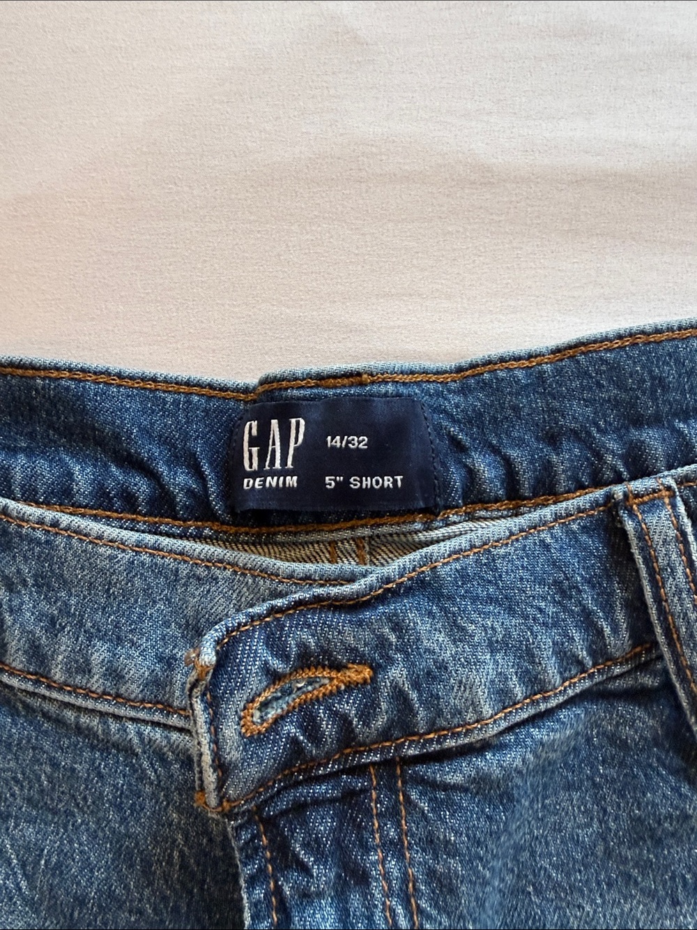 GAP Women's Medium Blue Denim Cutoff Shorts - Picture 2 of 3